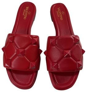 Roman Stud Slide Red JU5 Large Rockstud Sandals Flats E258